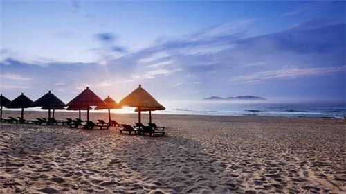 荷元素特色小吃