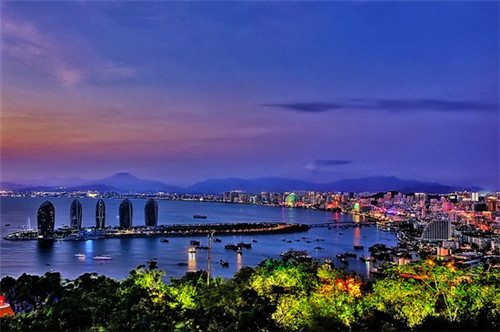 1.论述房地产估价四大原则在三大基本（房地产估价的三大基本方法是）